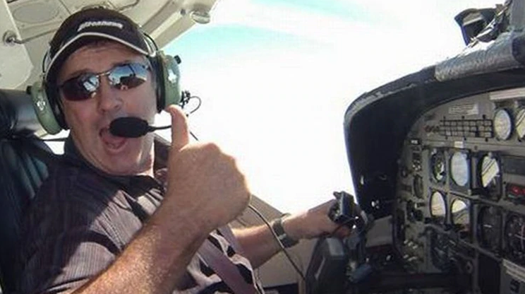 Sale a la luz la licencia de piloto de David Ibbotson, el piloto del avión de Emiliano Sala: no podía llevar pasajeros Sale a la luz la licencia de piloto de David Ibbotson, el piloto del avión de Emiliano Sala: no podía llevar pasajeros