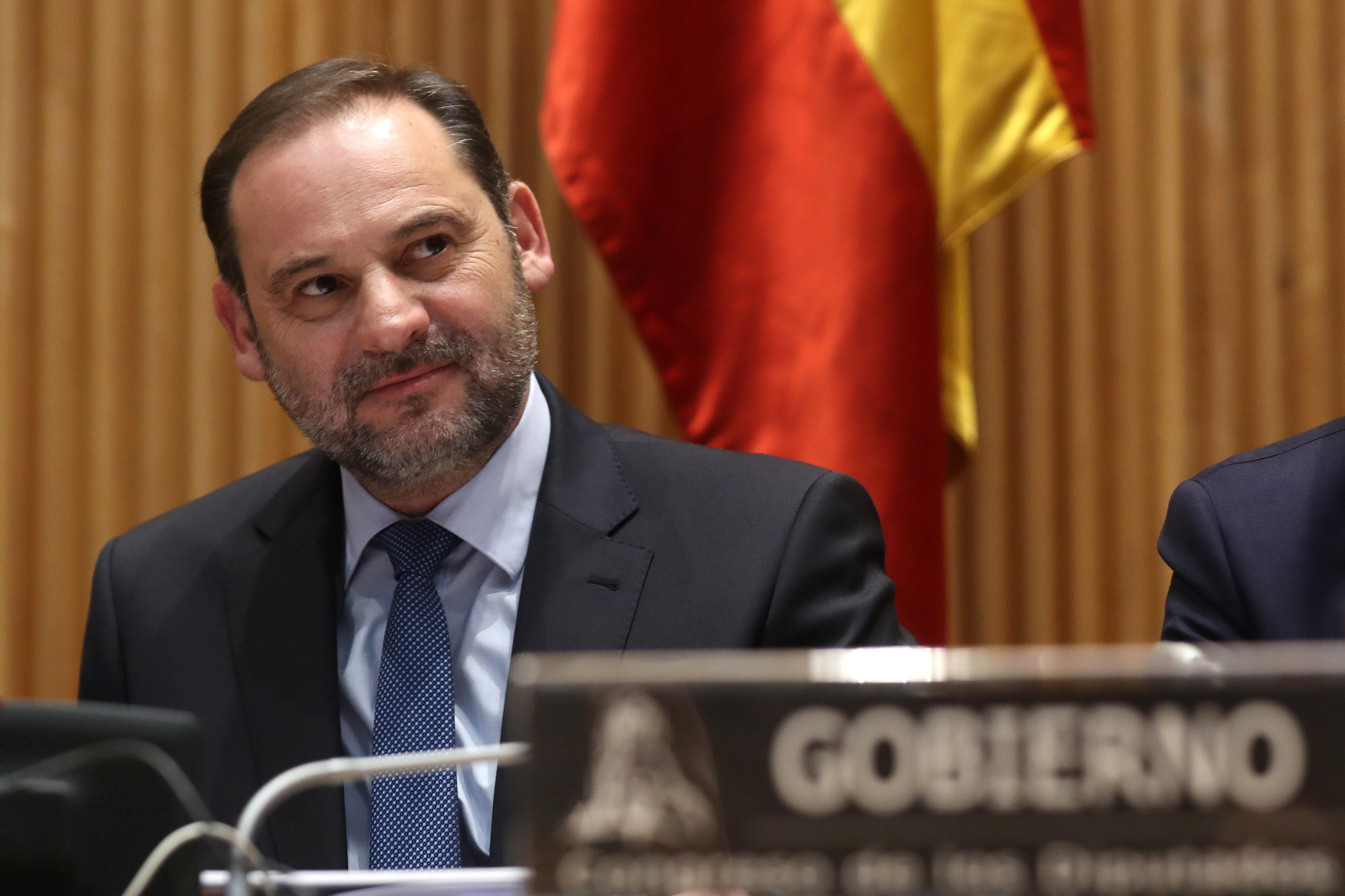 Ábalos asegura que si Madrid regula los patinetes también puede regular los VTC Ábalos asegura que si Madrid regula los patinetes también puede regular los VTC