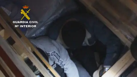 Polizón encontrado en el Puerto de Santander La Guardia Civil evitó en 2018 900 accesos