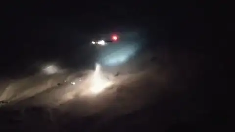 Rescate extremo y casi sin luz a un escalador que se rompió una pierna arrastrado por una avalancha Rescate extremo y casi sin luz a un escalador que se rompió una pierna arrastrado por una avalancha