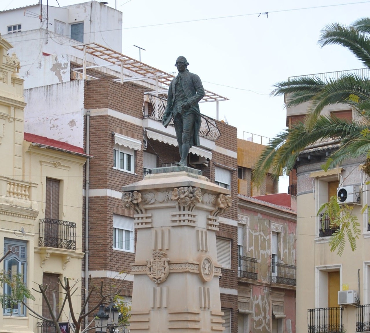 Un acto militar con la participación de La Armada y la Patrulla Águila rinde homenaje este miércoles a Jorge Juan Un acto militar con la participación de La Armada y la Patrulla Águila rinde homenaje este miércoles a Jorge Juan