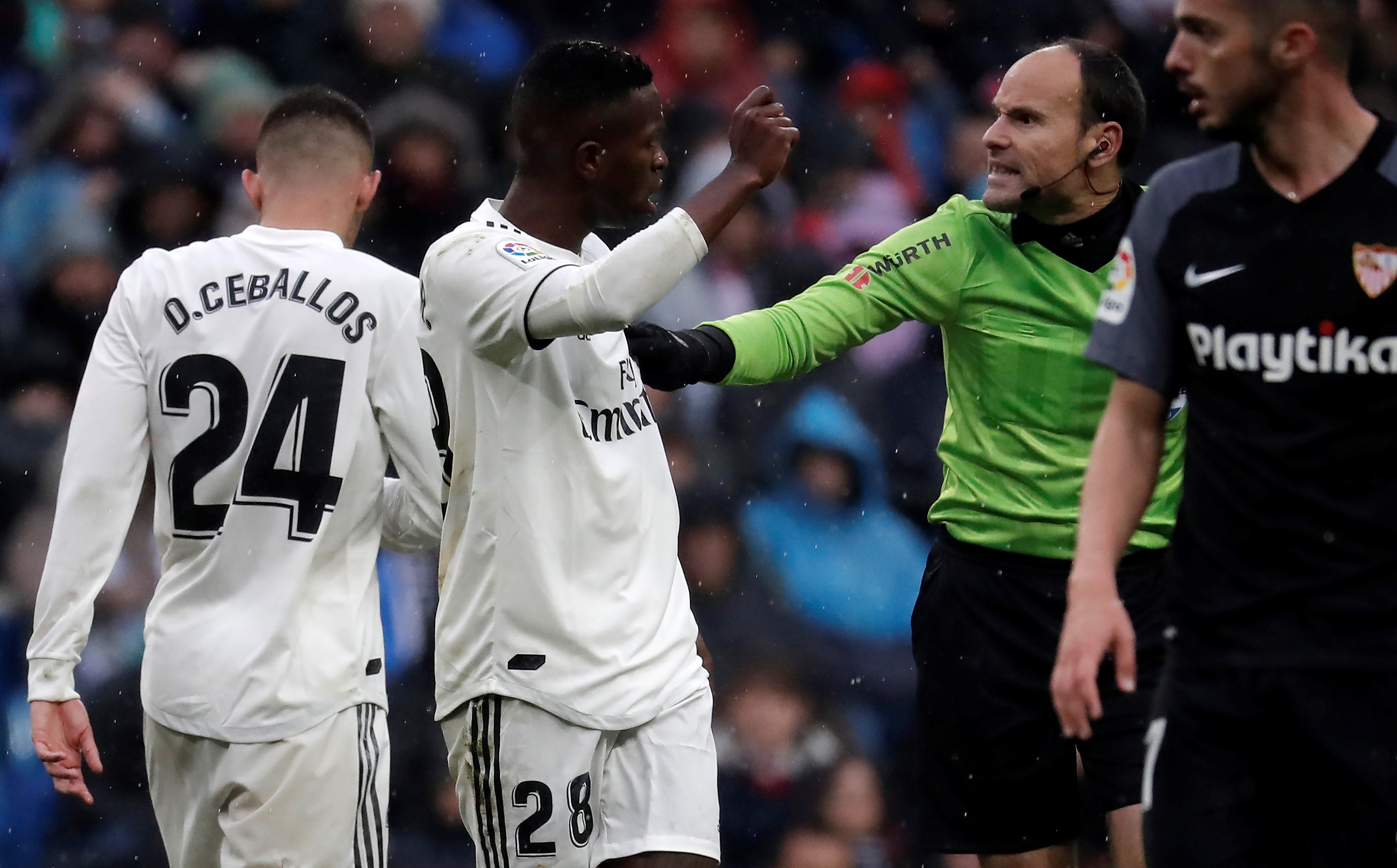 Mateu Lahoz arbitrará la ida del Clásico de Copa del Rey y Del Cerro Grande el Betis vs Valencia Mateu Lahoz arbitrará la ida del Clásico de Copa del Rey y Del Cerro Grande el Betis vs Valencia