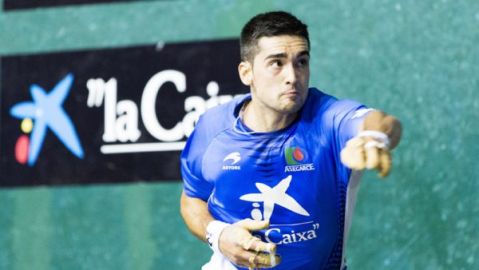 V&iacute;ctor Esteban