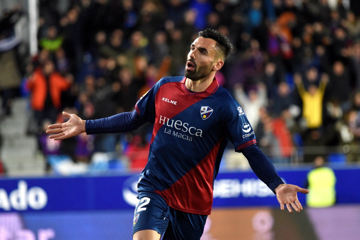 El Huesca se despide de Primera con un triunfo y tres goles de Mantovani El Huesca se despide de Primera con un triunfo y tres goles de Mantovani