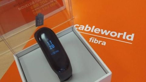 Una oyente de Onda Cero Elche gana un reloj Mi Band 3 con @Cableworld