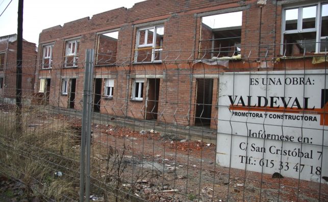 Firmado el calendario laboral de construcción que fija 1.736 horas anuales y 21 festivos Firmado el calendario laboral de construcción que fija 1.736 horas anuales y 21 festivos