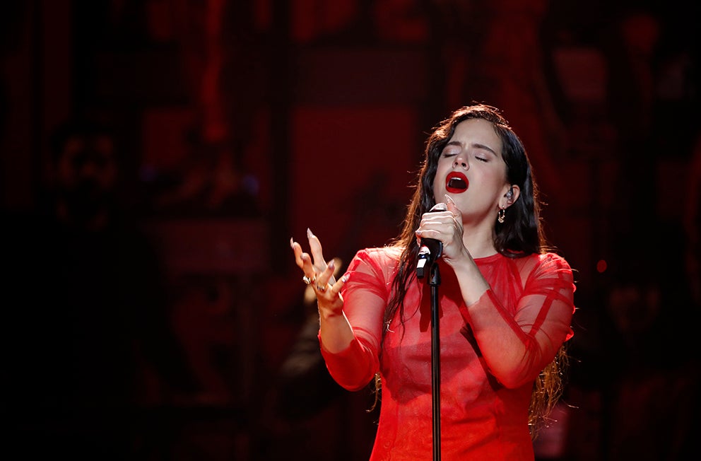 Rosalía desmiente al alcalde Valladolid tras revelar el supuesto caché de la cantante Rosalía desmiente al alcalde Valladolid tras revelar el supuesto caché de la cantante