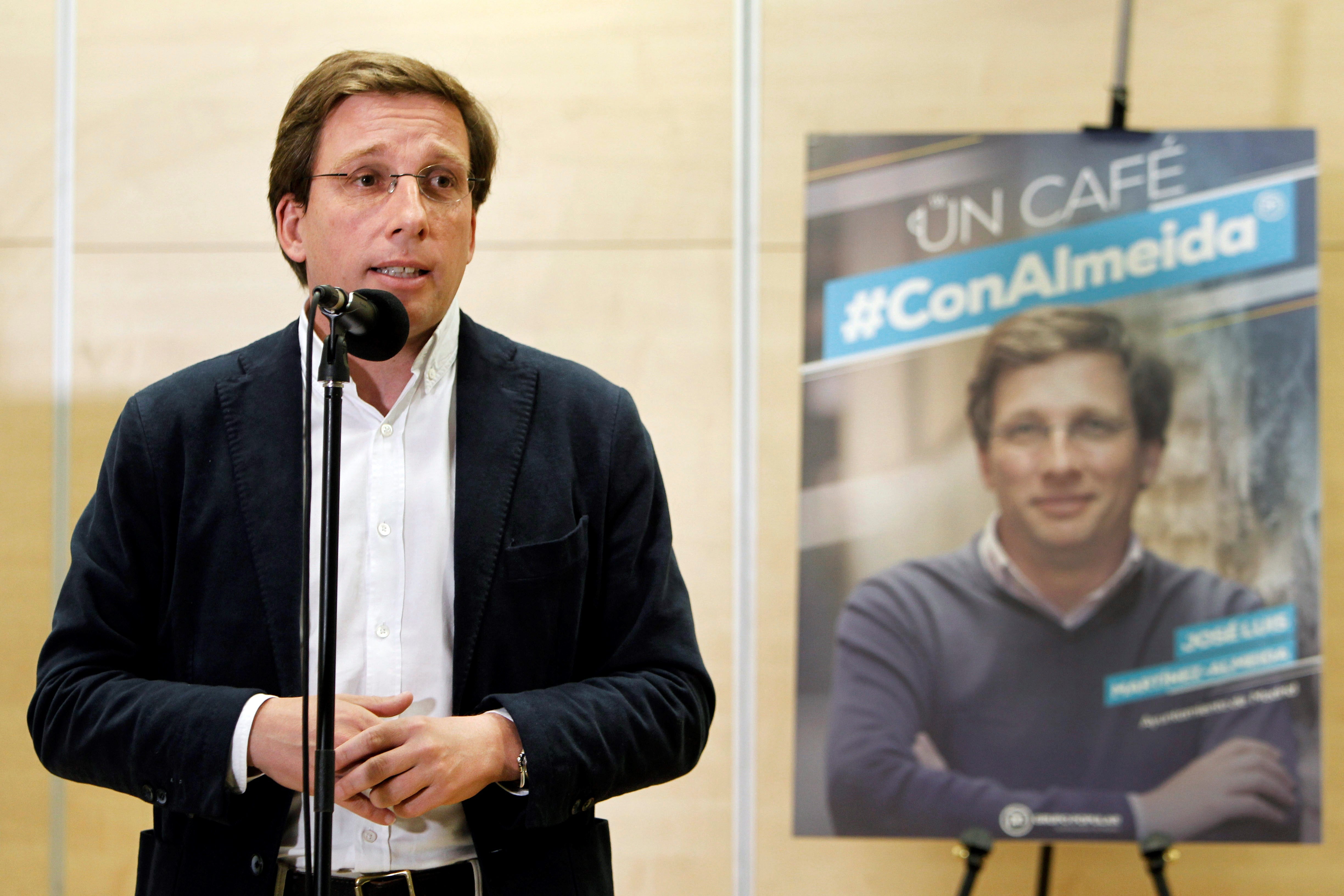 Almeida asegura que las encuestas reflejan que el centro derecha "solo puede perder desde la abstención" Almeida asegura que las encuestas reflejan que el centro derecha "solo puede perder desde la abstención"