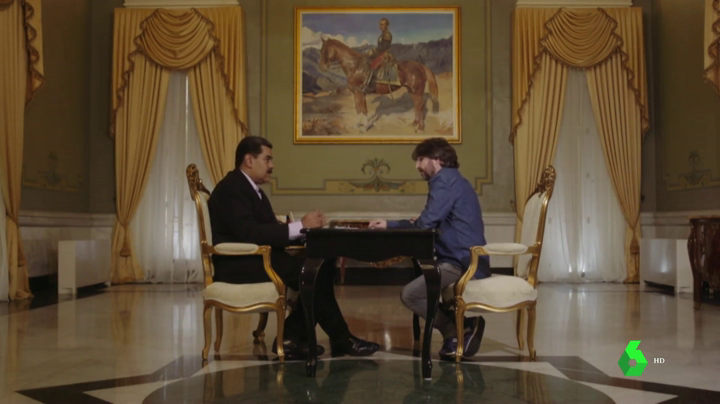 Maduro sobre Sánchez: "Es un farsante y debería ser él quien convoque elecciones en España" Maduro sobre Sánchez: "Es un farsante y debería ser él quien convoque elecciones en España"