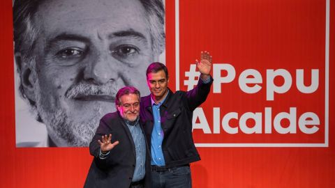 Pepu Hern&aacute;ndez y Pedro S&aacute;nchez