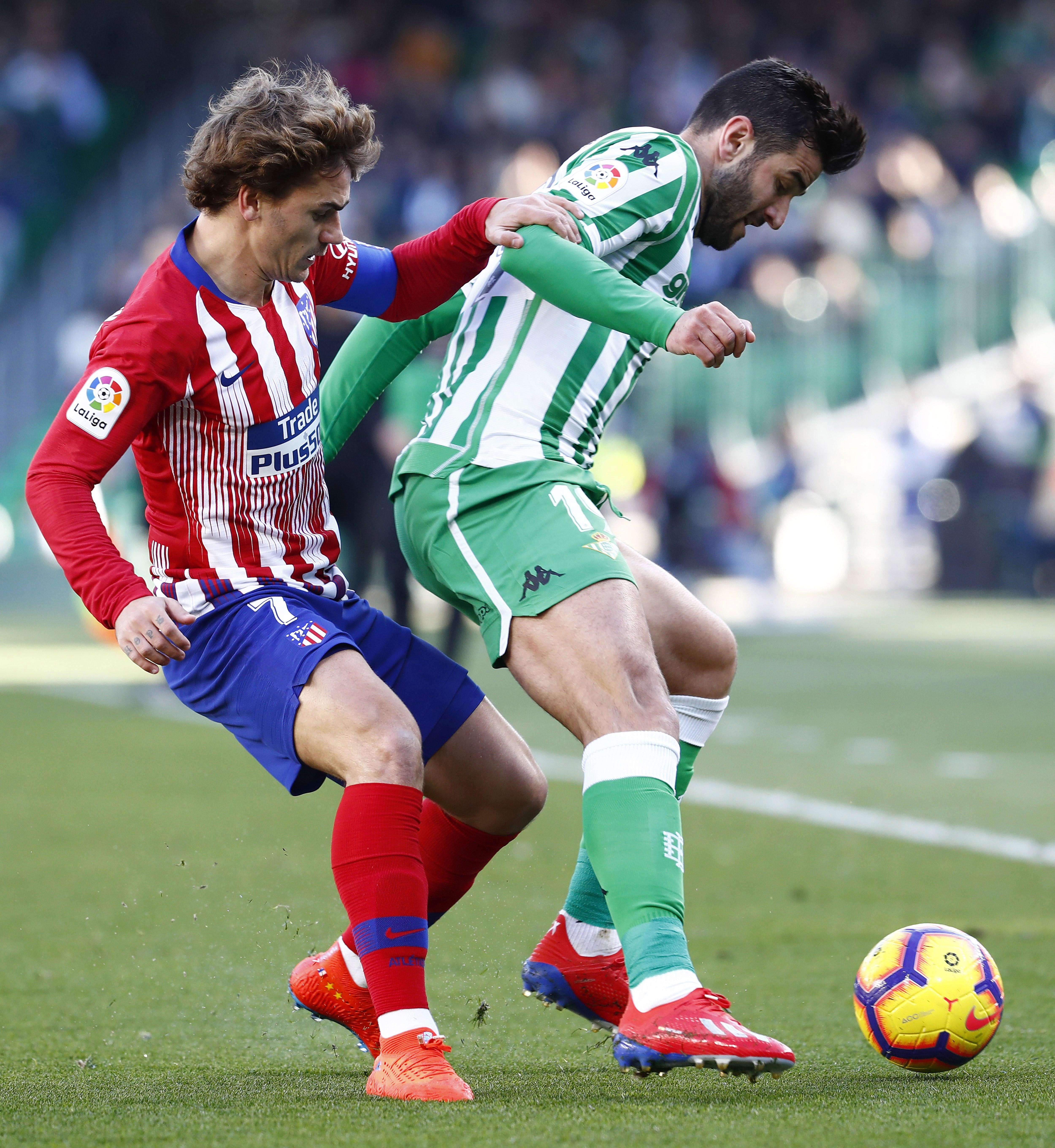 Barragán será la competencia de Cifu para el lateral derecho del Elche Barragán será la competencia de Cifu para el lateral derecho del Elche