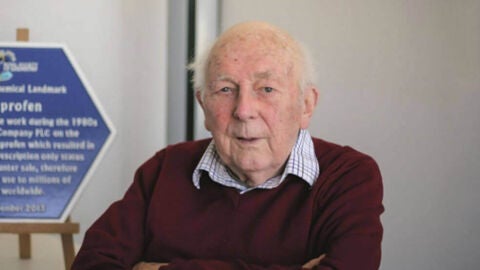 Stewart Adams, creador del ibuprofeno