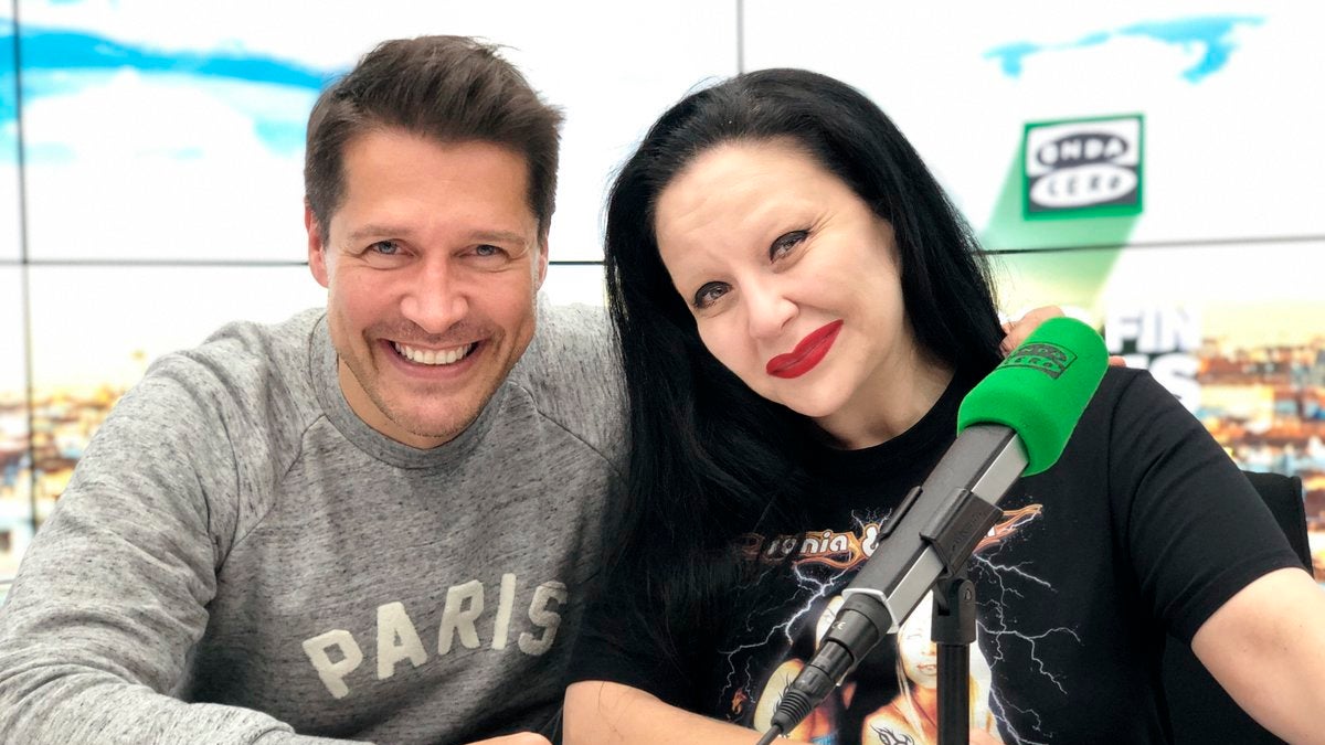 Alaska: "Hablemos de colores para dar vida a estos días de niebla" Alaska: "Hablemos de colores para dar vida a estos días de niebla"