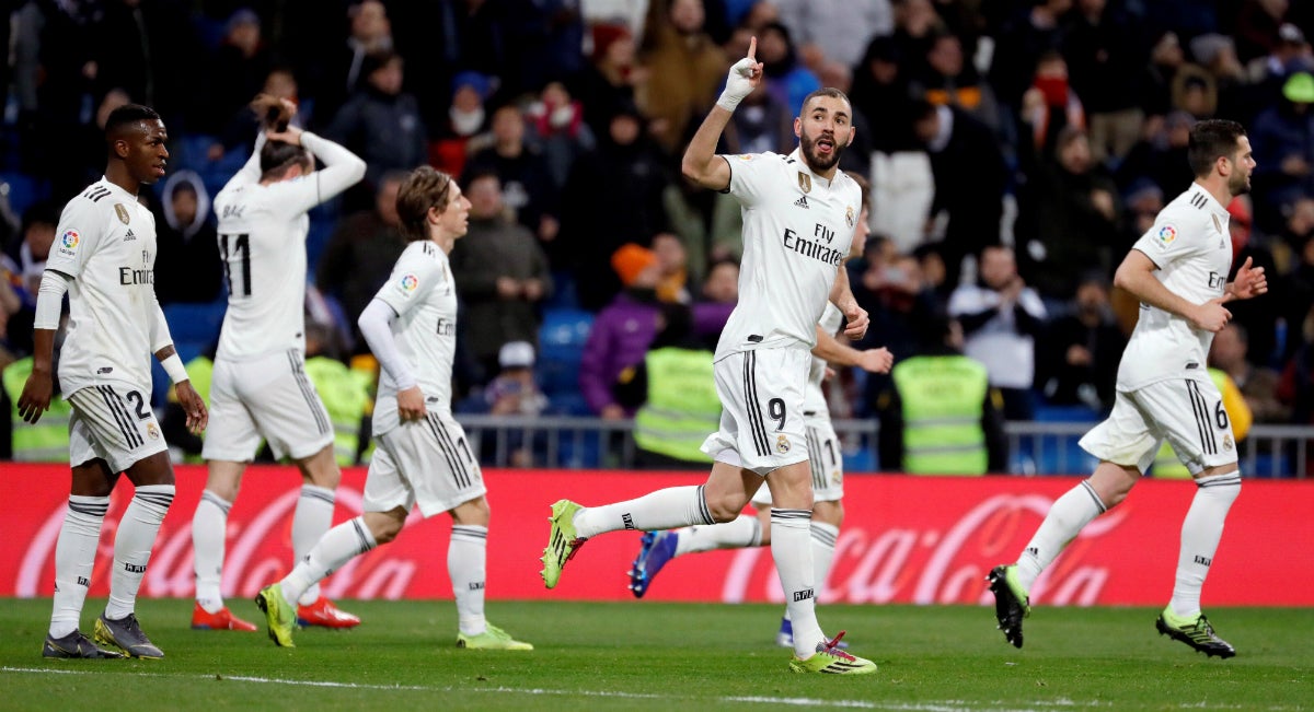 Los goles de Benzema, Vinicius y Mariano dan la victoria a los blancos ante el Alavés Los goles de Benzema, Vinicius y Mariano dan la victoria a los blancos ante el Alavés