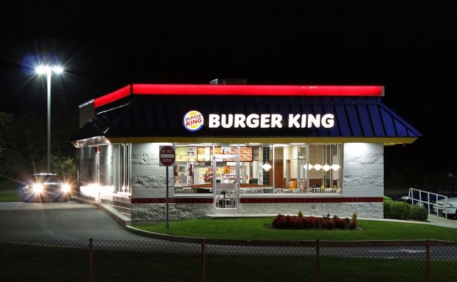 La Extra Actualidad: Burger King paga la boda Joel Burger y Ashley King La Extra Actualidad: Burger King paga la boda Joel Burger y Ashley King