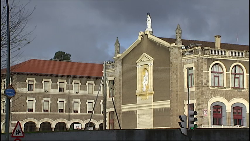 Aumentan a 12 las denuncias por abusos sexuales contra un exprofesor del colegio de los salesianos de Deusto Aumentan a 12 las denuncias por abusos sexuales contra un exprofesor del colegio de los salesianos de Deusto