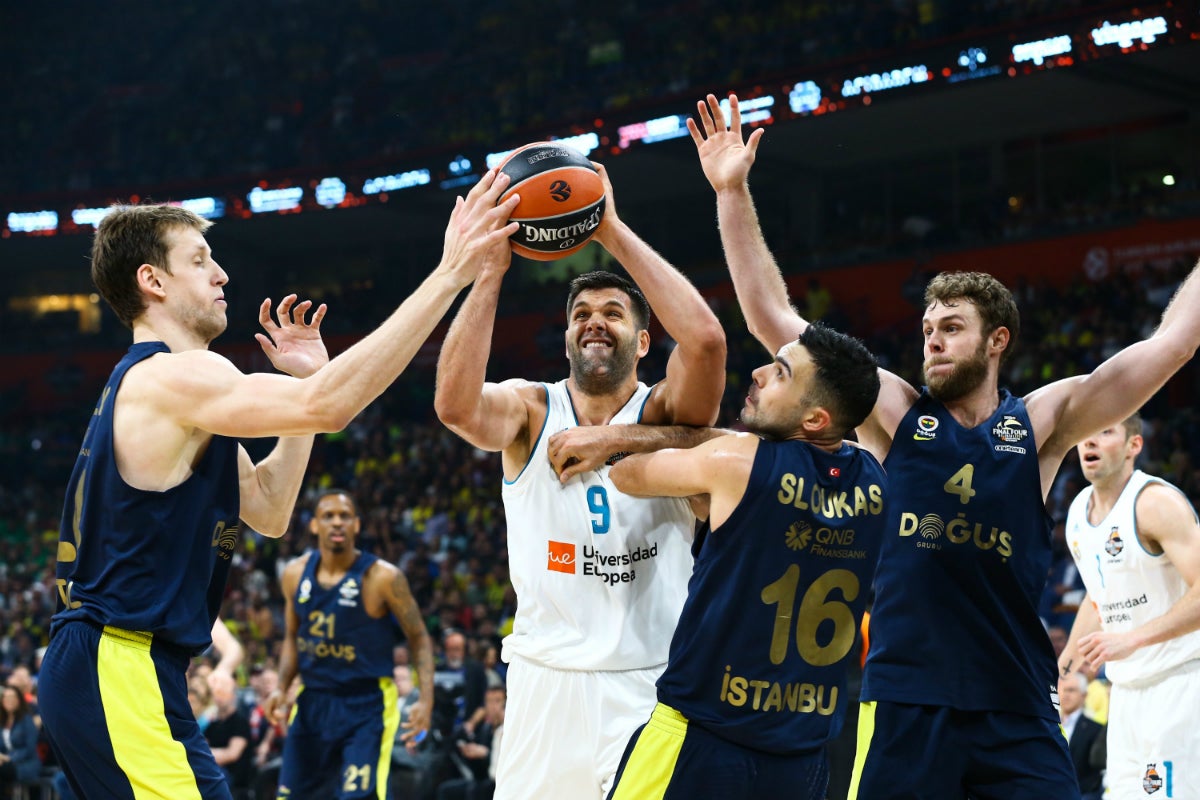 Felipe Reyes se convierte en el jugador con más encuentros en la ACB con 779 partidos Felipe Reyes se convierte en el jugador con más encuentros en la ACB con 779 partidos