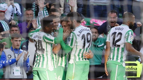 El Betis celebra un gol