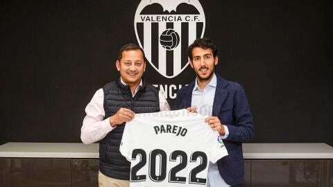 El Valencia anuncia la renovaci&oacute;n de Dani Parejo