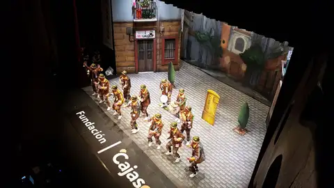 Chirigota 'Los Morosos' Cierra la sesión de esta noche la chirigota de Los Molina: 'Los Morosos'.
