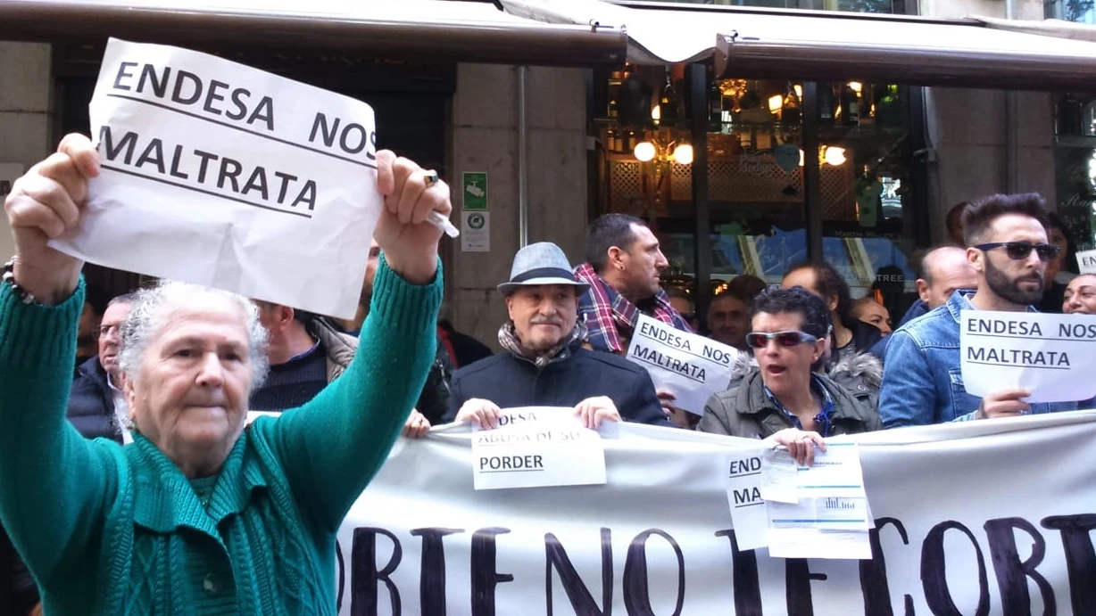 Manifestaci&oacute;n contra los cortes de luz