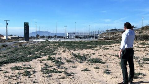 Estado en el que se encuentran los alrededores de la estaci&oacute;n del AVE de Elche