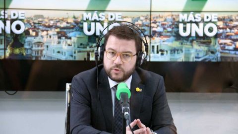 Pere Aragon&eacute;s, vicepresidente de la Generalitatt Catalana, durante su entrevista en Onda Cero