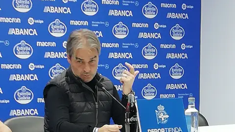 Natxo González Preocupado por las lesiones en el Dépor