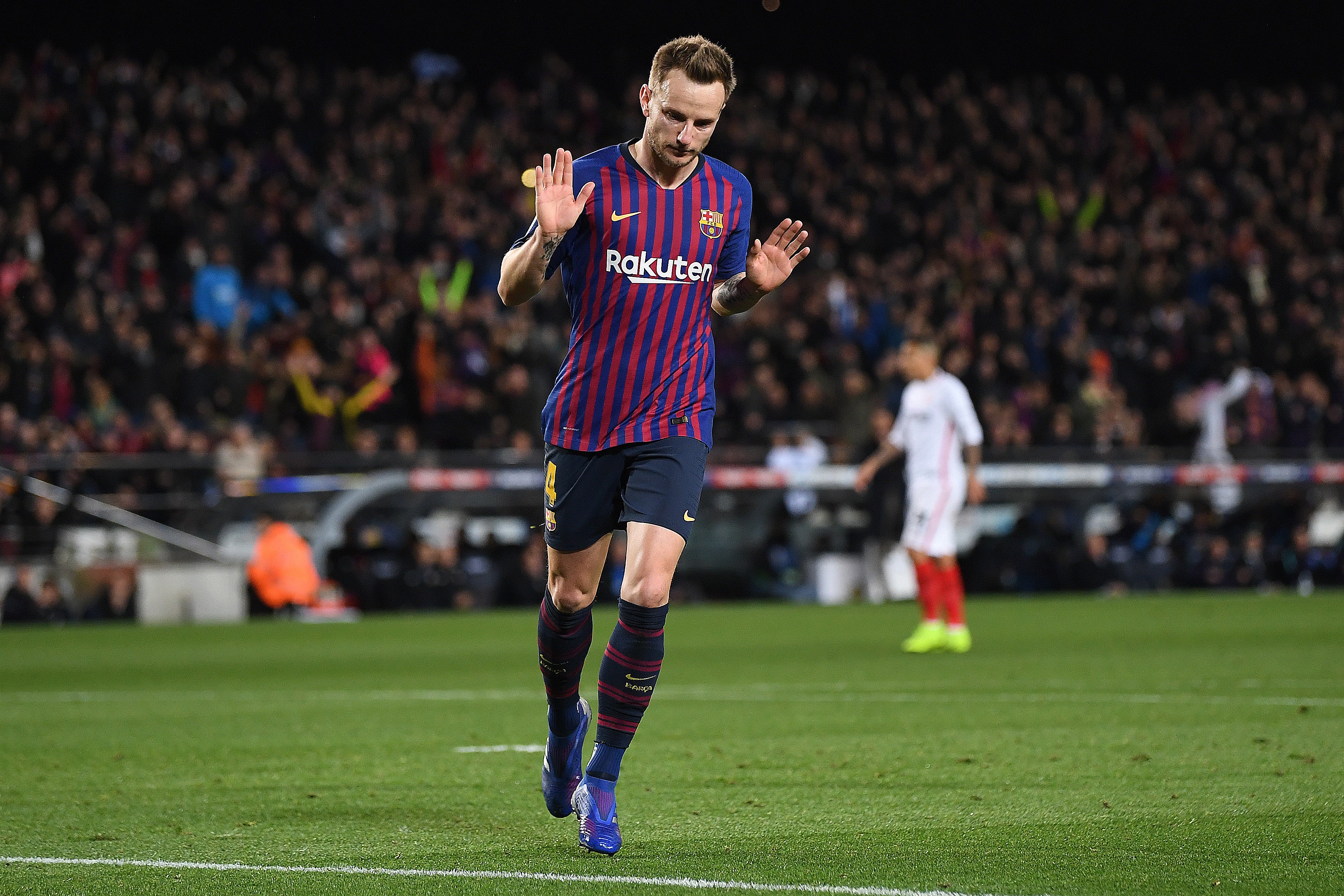 El gol revaloriza la figura de Rakitic y su renovación parece que será una nueva "patata caliente" para el Barcelona El gol revaloriza la figura de Rakitic y su renovación parece que será una nueva "patata caliente" para el Barcelona