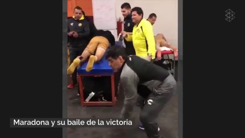 Simplemente Diego: el bailecito de la victoria de Maradona en el vestuario del Dorados