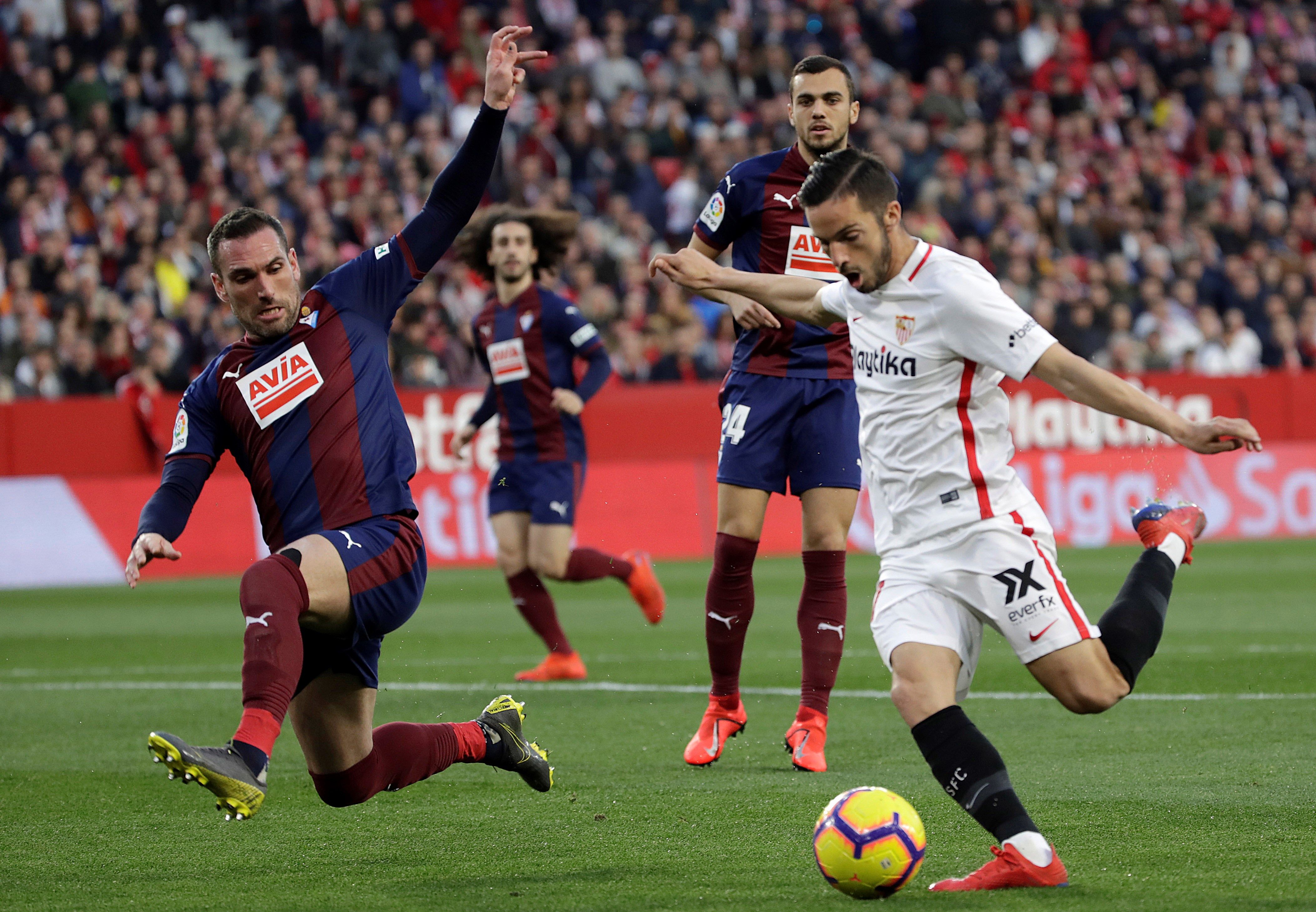 Sevilla 2 - 2 Eibar. El Sevilla logra empatar con dos goles en los últimos minutos Sevilla 2 - 2 Eibar. El Sevilla logra empatar con dos goles en los últimos minutos
