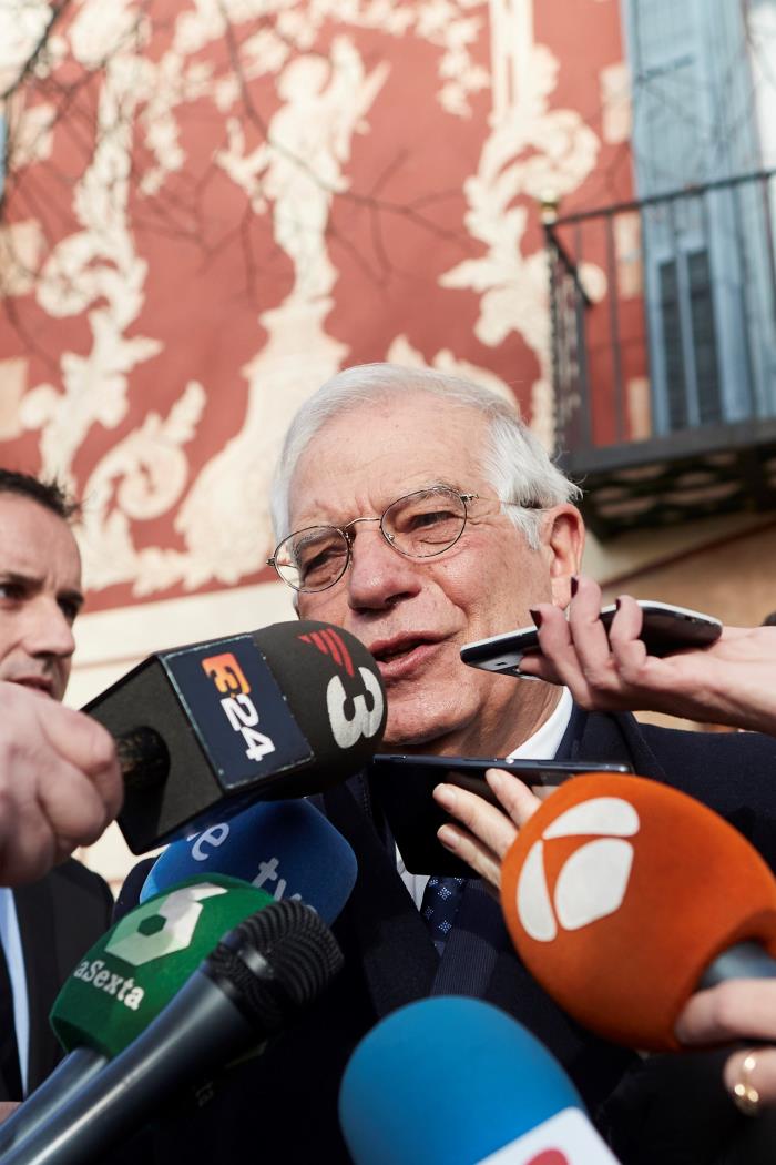 Borrell: "Toda la sociedad debe defender a España de mentiras independentistas" Borrell: "Toda la sociedad debe defender a España de mentiras independentistas"