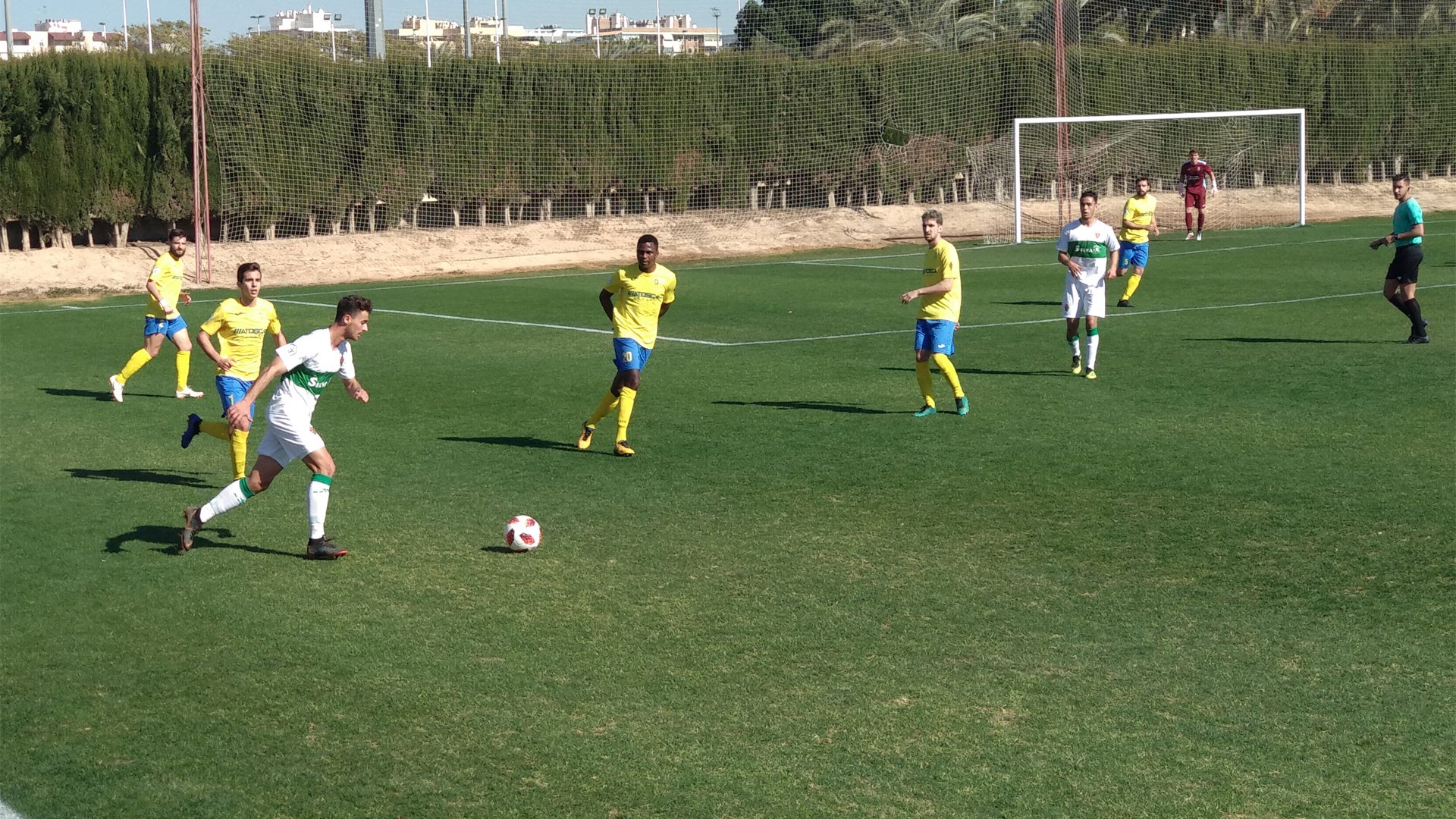 El Ilicitano mantiene a cuatro puntos el descenso tras vencer al Silla (3-1) El Ilicitano mantiene a cuatro puntos el descenso tras vencer al Silla (3-1)