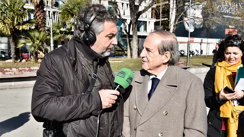 Carlos Alsina entrevistando a José María García Carlos Alsina entrevistando a José María García