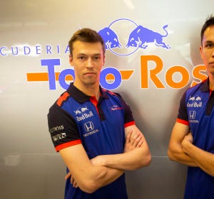 Alexander Albon y Daniil Kvyat, los pilotos de Toro Rosso Alexander Albon y Daniil Kvyat, los pilotos de Toro Rosso