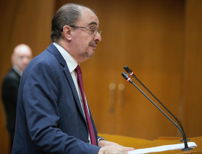 Javier Lambán, reelegido presidente de Aragón con el apoyo de Podemos, Chunta y PAR Javier Lambán, reelegido presidente de Aragón con el apoyo de Podemos, Chunta y PAR