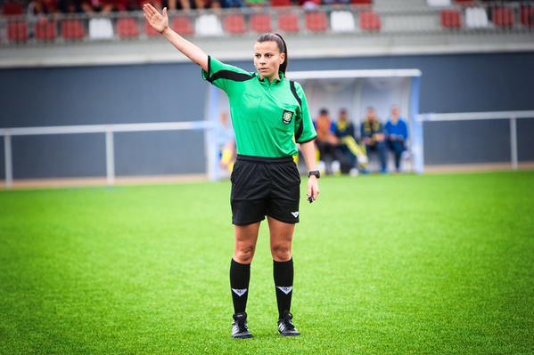 Ellas Juegan: 02x21 | Zulema González: "Más pronto que tarde veremos a una mujer arbitrando en la Primera División masculina" Ellas Juegan: 02x21 | Zulema González: "Más pronto que tarde veremos a una mujer arbitrando en la Primera División masculina"