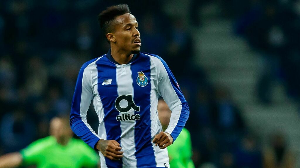 Sergio Santomé: "Militao me gusta más de central que de lateral derecho" Sergio Santomé: "Militao me gusta más de central que de lateral derecho"