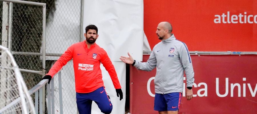 Diego Costa se ejercita en un entrenamiento con el Atlético de Madrid Diego Costa se ejercita en un entrenamiento con el Atlético de Madrid