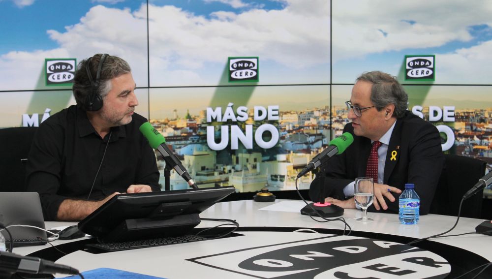 Carlos Alsina durante la entrevista a Quim Torra