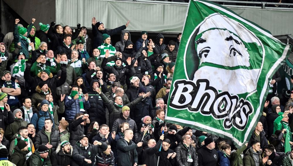 Aficionados del Celtic, durante un partido de Europa League