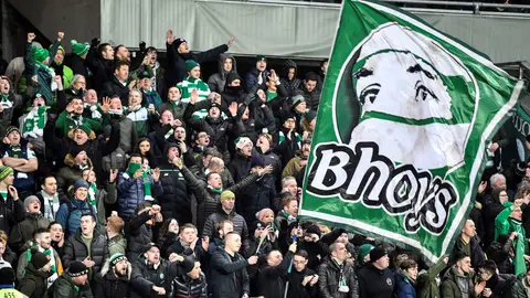 Aficionados del Celtic, durante un partido de Europa League Aficionados del Celtic, durante un partido de Europa League
