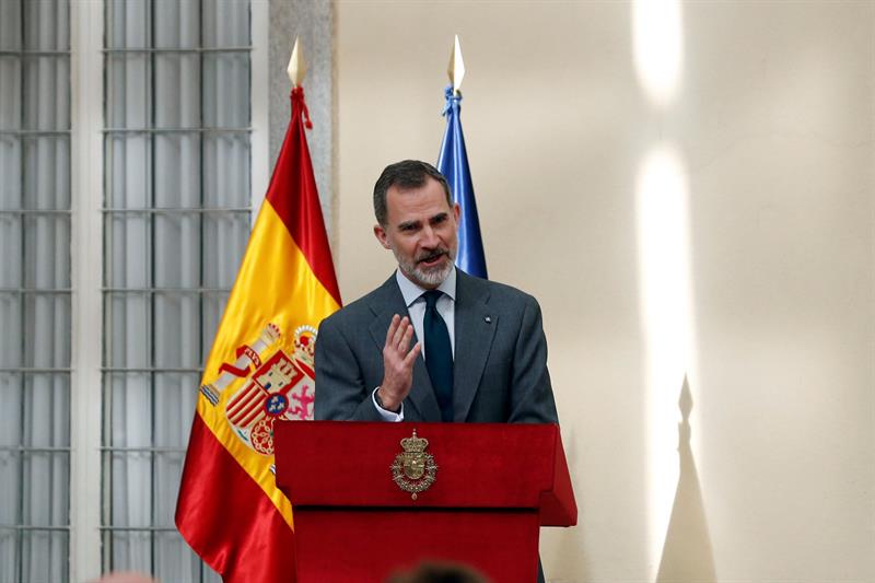 "A la ciencia y a mí nos alegra…". El divertido lapsus del Rey Felipe VI en los Premios Nacional de Investigación "A la ciencia y a mí nos alegra…". El divertido lapsus del Rey Felipe VI en los Premios Nacional de Investigación