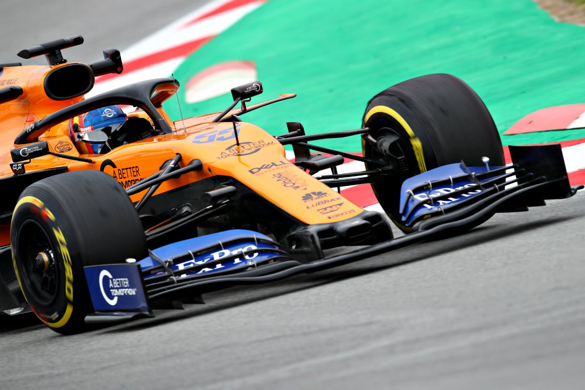 Tres heridos leves en un "pequeño incendio" en el box de McLaren durante el 'filming day' en Montmeló Tres heridos leves en un "pequeño incendio" en el box de McLaren durante el 'filming day' en Montmeló