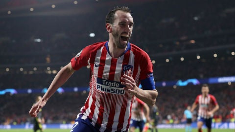 Diego God&iacute;n celebra un gol
