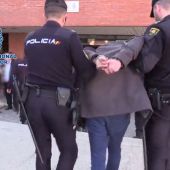 Detenido tras descuartizar a su madre en Madrid