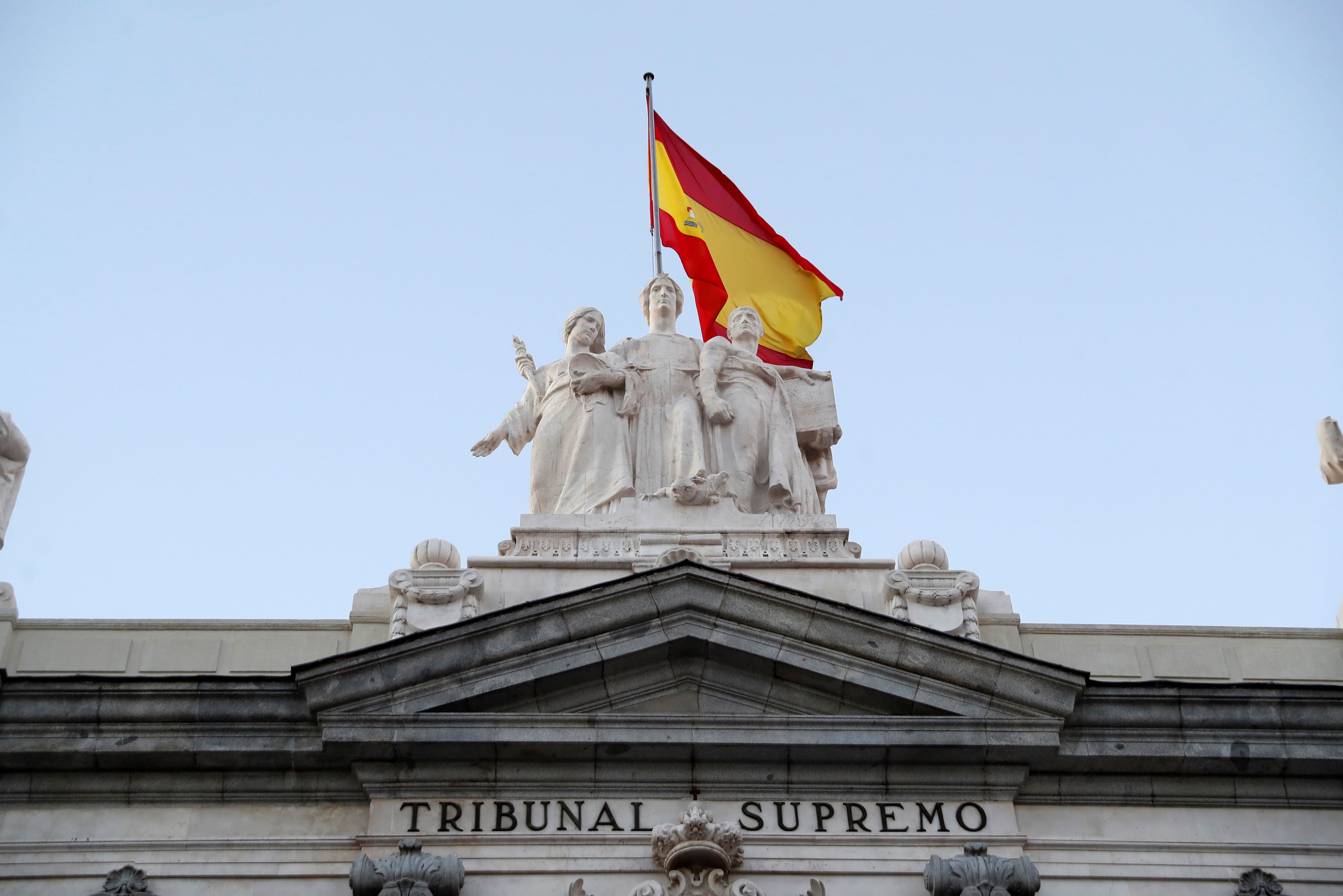 El epílogo: "Mucha luz empieza a abrirse camino bajo las lámparas del Tribunal Supremo" El epílogo: "Mucha luz empieza a abrirse camino bajo las lámparas del Tribunal Supremo"