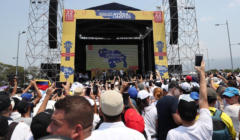 Cortan la señal de Antena3 cuando retransmitía el concierto de 'Venezuela Aid Live' Cortan la señal de Antena3 cuando retransmitía el concierto de 'Venezuela Aid Live'