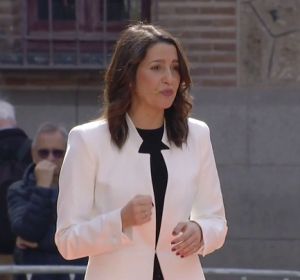 Inés Arrimadas anuncia su candidatura a las primarias de Ciudadanos por Barcelona para las generales del 28A Inés Arrimadas anuncia su candidatura a las primarias de Ciudadanos por Barcelona para las generales del 28A