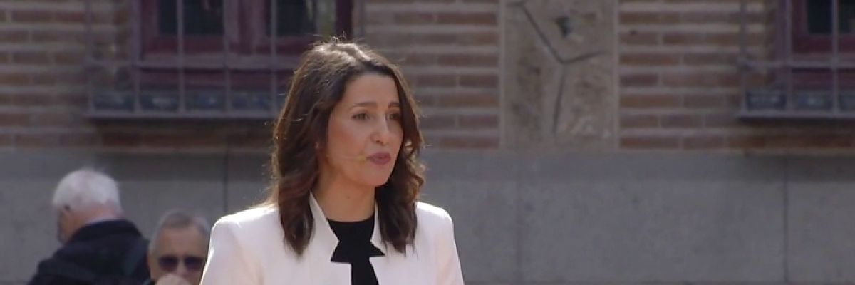 Arrimadas anuncia que se presentará a las primarias para encabezar la lista de Cs a las generales por Barcelona Arrimadas anuncia que se presentará a las primarias para encabezar la lista de Cs a las generales por Barcelona